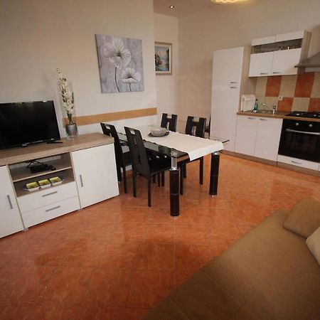 Family Apartment Mirela Borik Zadar Extérieur photo