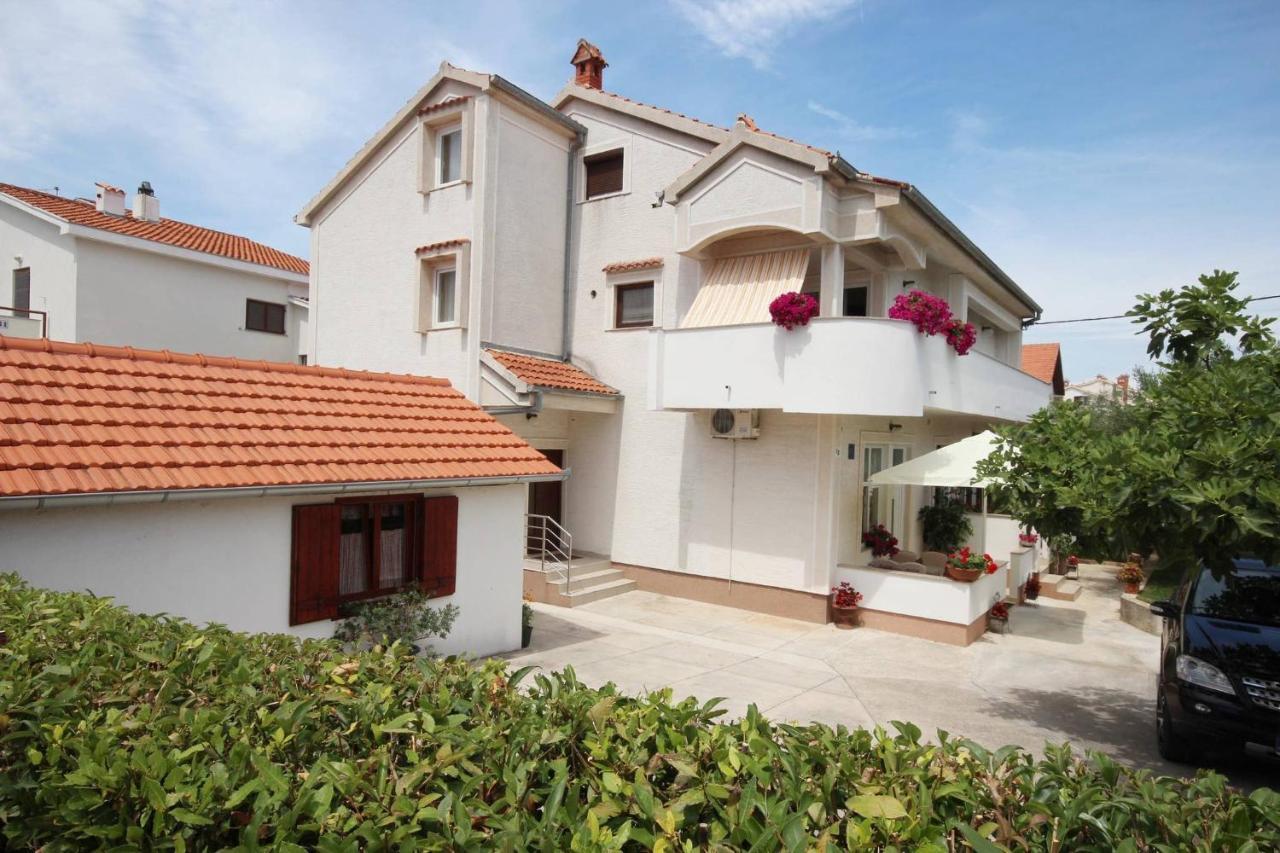 Family Apartment Mirela Borik Zadar Extérieur photo