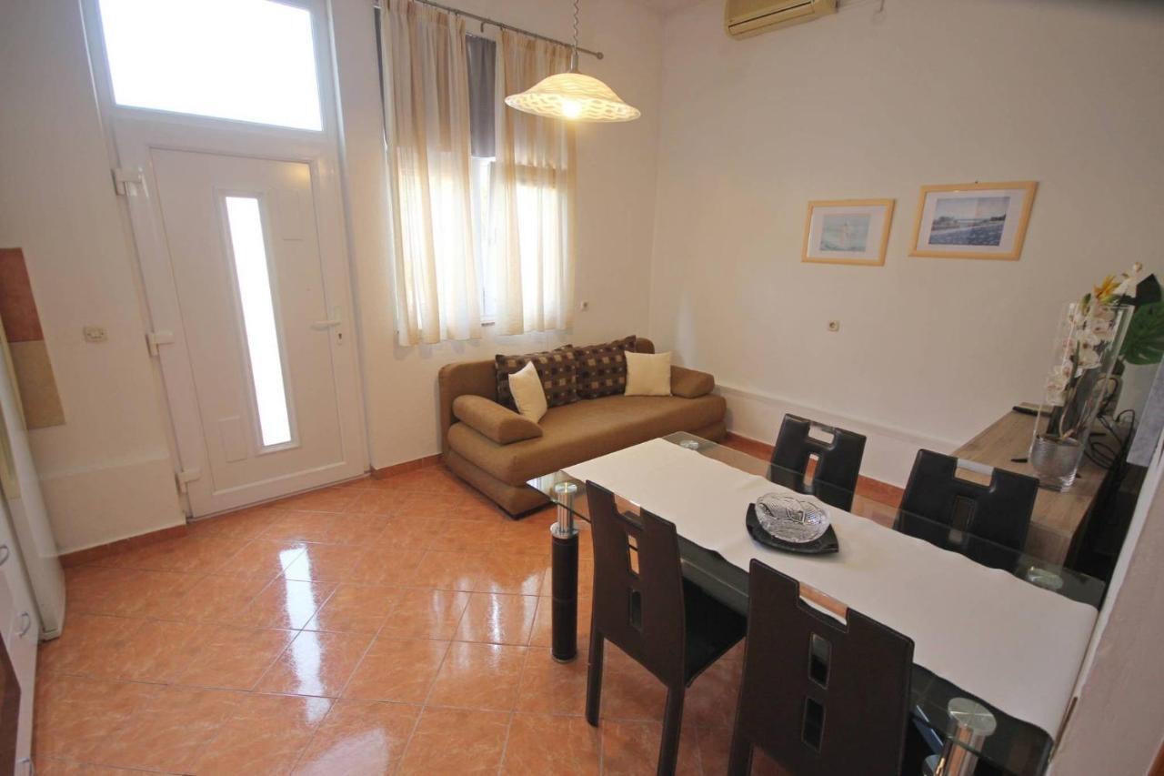 Family Apartment Mirela Borik Zadar Extérieur photo