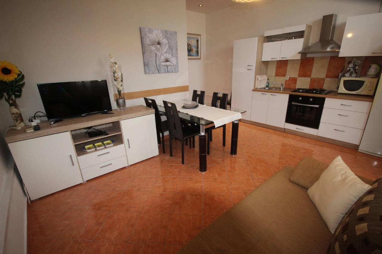 Family Apartment Mirela Borik Zadar Extérieur photo